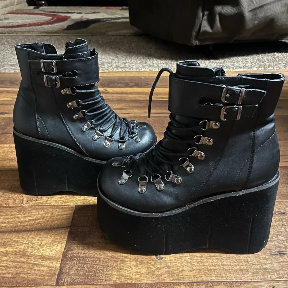 Demonia Kera ~ Women’s Size 7 ~ Black Faux Lace-Up ~ Ankle ~ Gothic Boots - Picture 12 of 16
